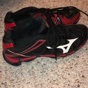 Mizuno volleyball shoes